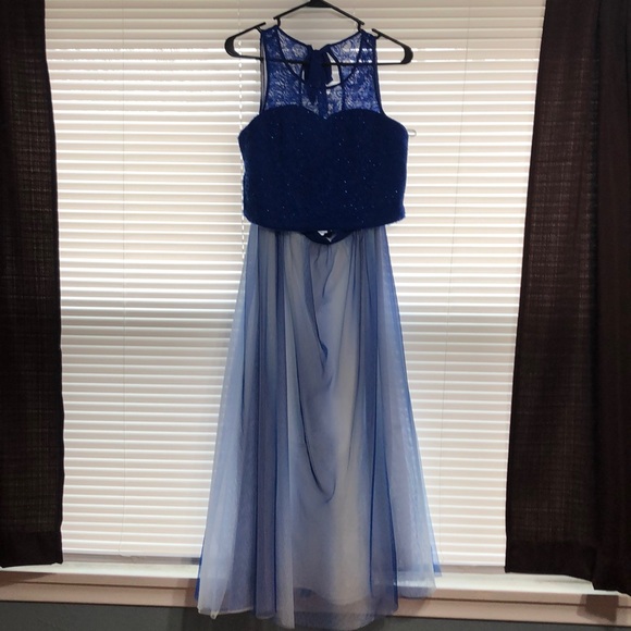 Girls formal dress - Picture 1 of 5